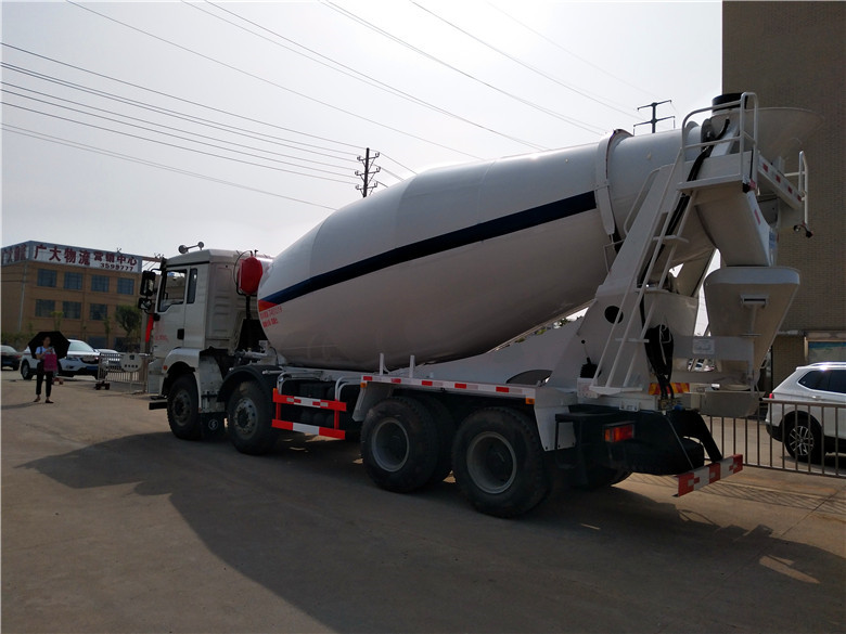 陜汽10-14方輕量化攪拌車(chē)